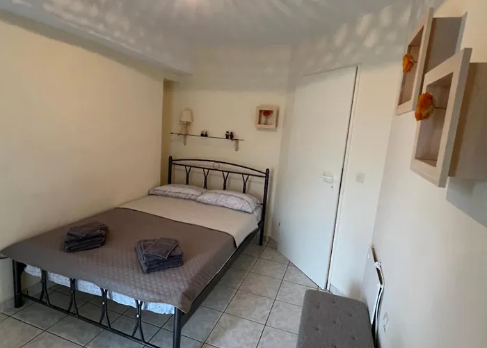 Lemon Tree Apartment